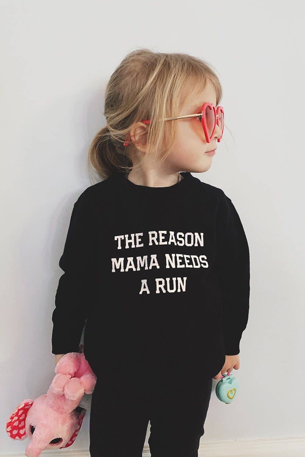 The Reason Mama Needs A Run Sweatshirt: Black / 2T
