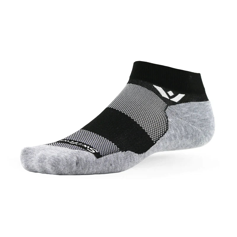 Swiftwick Maxus No Show Socks
