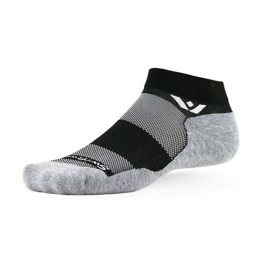 Swiftwick Maxus No Show Socks