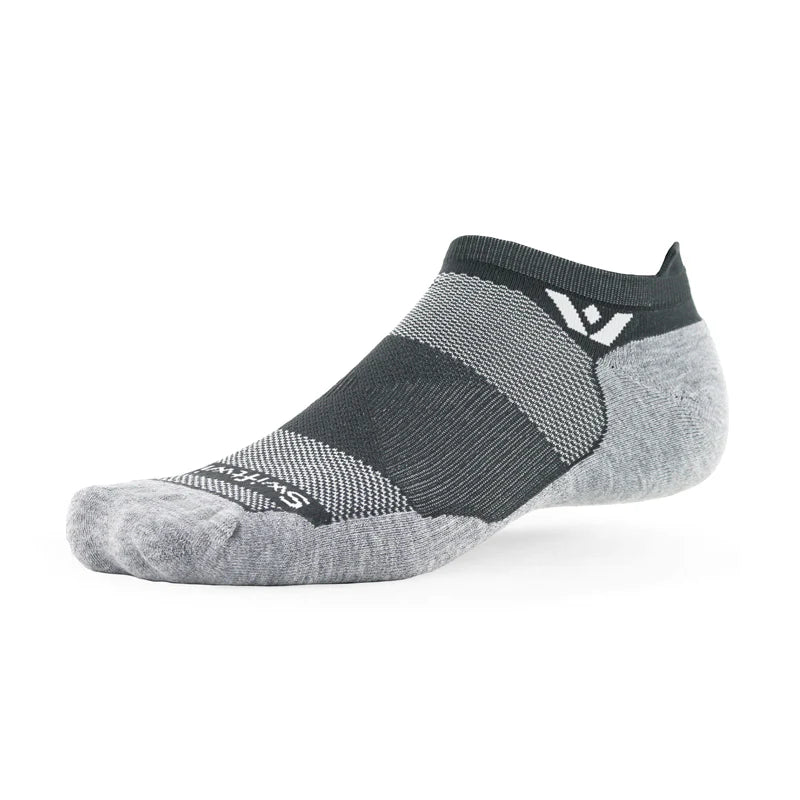 Swiftwick Maxus No Show Socks
