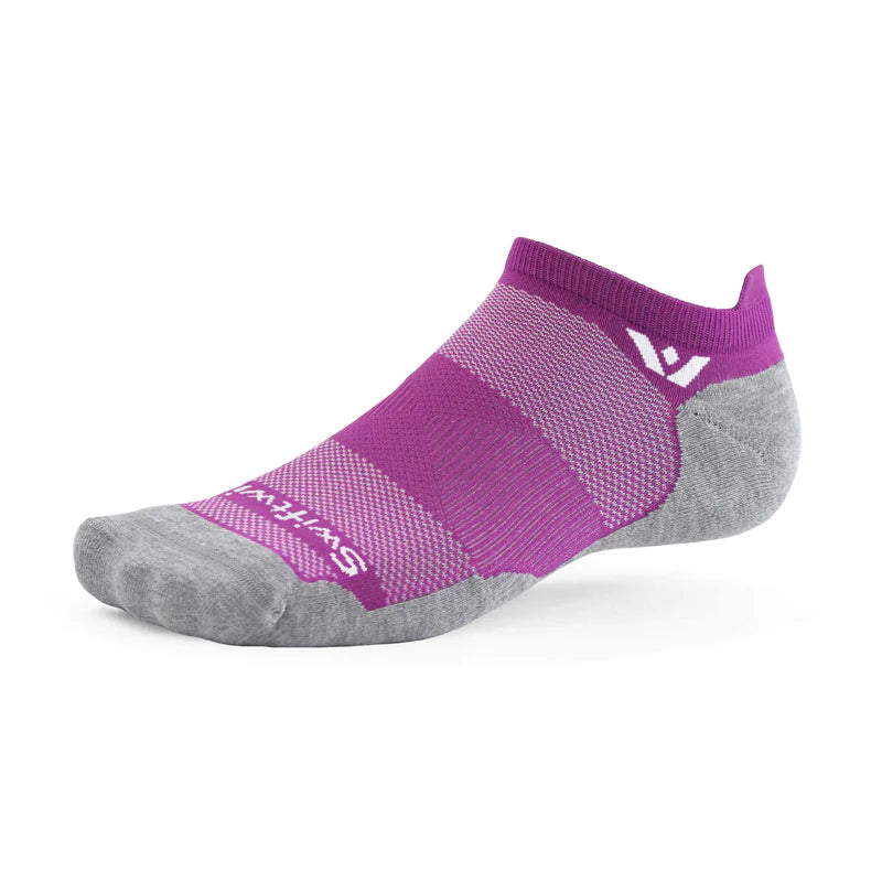 Swiftwick Maxus No Show Socks
