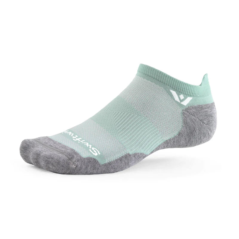Swiftwick Maxus No Show Socks