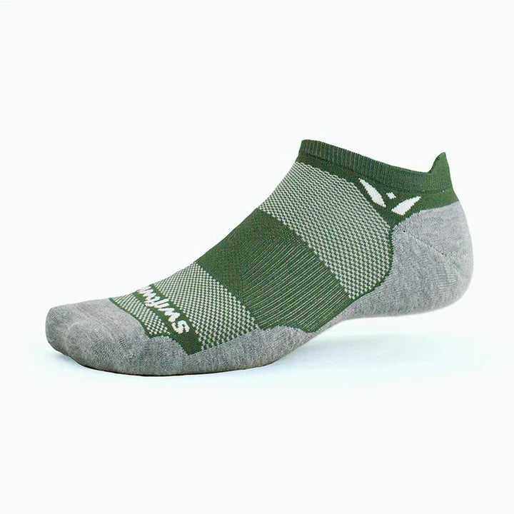 Swiftwick Maxus No Show Socks